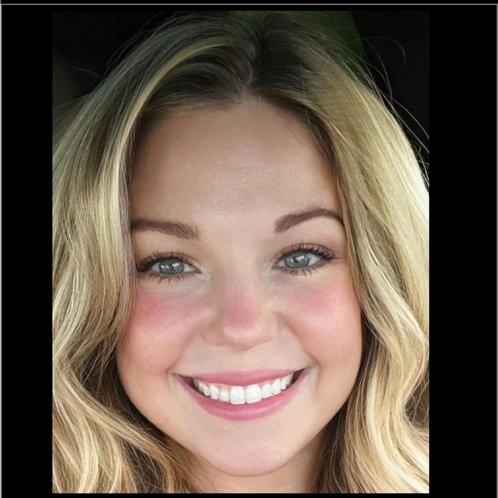 Meet your Posher, Lisa